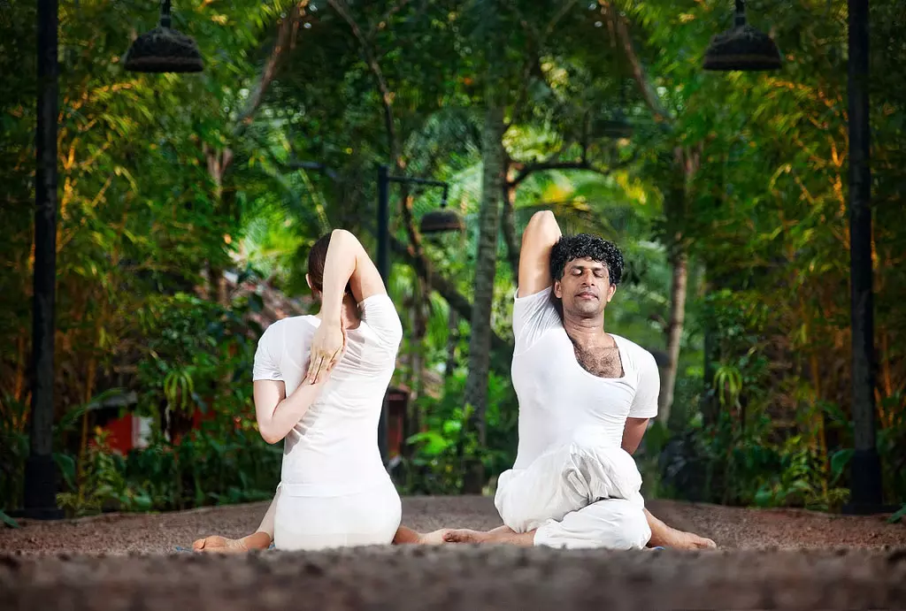 Yoga Tips: 40 की उम्र के बाद पुरुषों को नियमित करना चाहिए इन योगासनों का अभ्यास, कई समस्याओं से रहेंगे दूर Yoga Tips: 40 की उम्र के बाद पुरुषों को नियमित करना चाहिए इन योगासनों का अभ्यास, कई समस्याओं से रहेंगे दूर