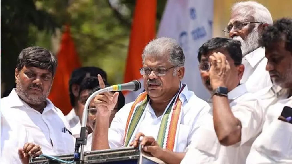 सरकारी स्कूलों की संरचनाओं का निरीक्षण किया जाना चाहिए: GK Vasan सरकारी स्कूलों की संरचनाओं का निरीक्षण किया जाना चाहिए: GK Vasan