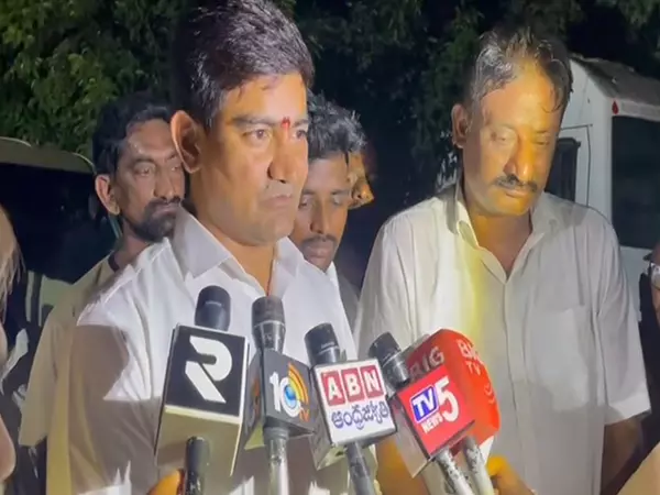Andhra :बंद कार के अंदर फंसने से चार बच्चों की दम घुटने से मौत Andhra :बंद कार के अंदर फंसने से चार बच्चों की दम घुटने से मौत