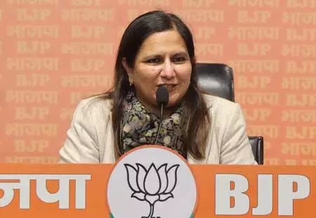 आयुष्मान कार्ड धारक को इलाज से मना करने पर अस्पताल पर होगी कार्रवाई : कमलजीत सहरावत आयुष्मान कार्ड धारक को इलाज से मना करने पर अस्पताल पर होगी कार्रवाई : कमलजीत सहरावत
