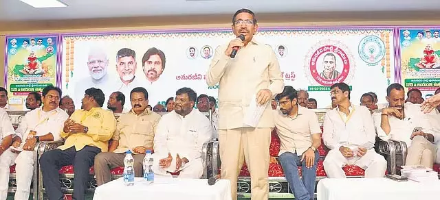 अमरावती में पोट्टी श्रीरामुलु की 58 फुट की प्रतिमा स्थापित की जाएगी: Ponguru Narayana अमरावती में पोट्टी श्रीरामुलु की 58 फुट की प्रतिमा स्थापित की जाएगी: Ponguru Narayana