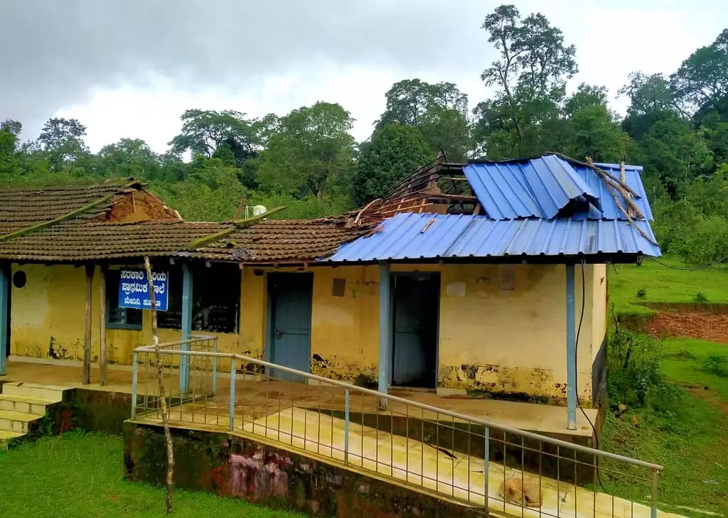Kumta : मेदिनी स्कूल का कमरा भाग्यशाली लोगों के लिए उपलब्ध नहीं Kumta : मेदिनी स्कूल का कमरा भाग्यशाली लोगों के लिए उपलब्ध नहीं
