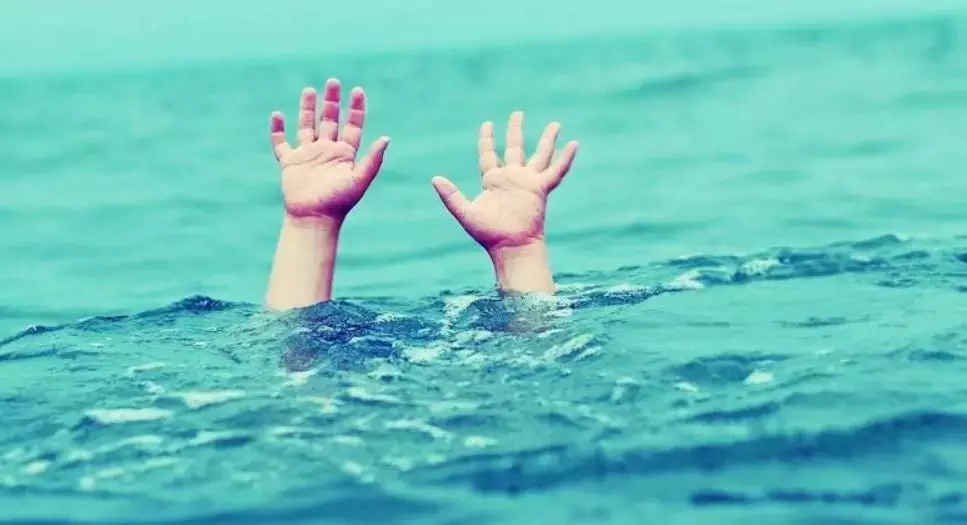 Kuppam मंडल के तालाब में 3 बच्चे डूबे Kuppam मंडल के तालाब में 3 बच्चे डूबे