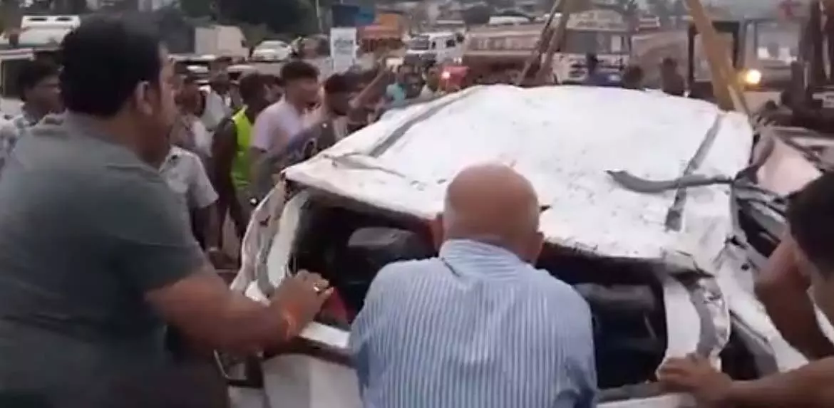 Mumbai : देवरुख जा रही कार रत्नागिरी के पास जगबुडी नदी में गिरी, 5 मौत Mumbai : देवरुख जा रही कार रत्नागिरी के पास जगबुडी नदी में गिरी, 5 मौत