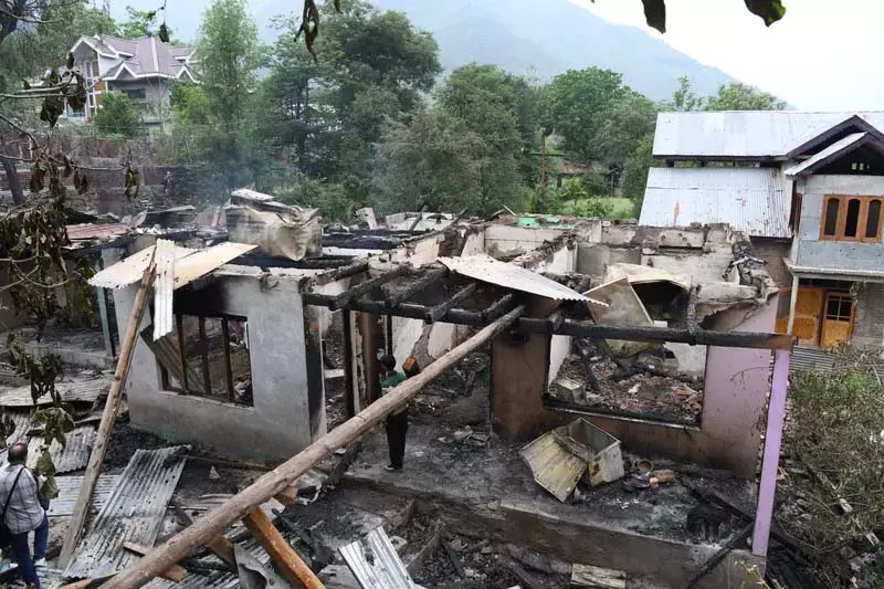 नियंत्रण रेखा के ग्रामीणों ने धार्मिक समागम का आयोजन किया नियंत्रण रेखा के ग्रामीणों ने धार्मिक समागम का आयोजन किया