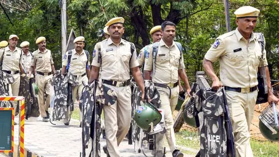 Hyderabad: ISIS से जुड़ी आतंकी गतिविधियों का खुलासा Hyderabad: ISIS से जुड़ी आतंकी गतिविधियों का खुलासा