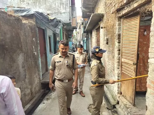Haldwani: किरायेदार सत्यापन अभियान तेज, 12 मकान मालिकों पर FIR की तलवार Haldwani: किरायेदार सत्यापन अभियान तेज, 12 मकान मालिकों पर FIR की तलवार