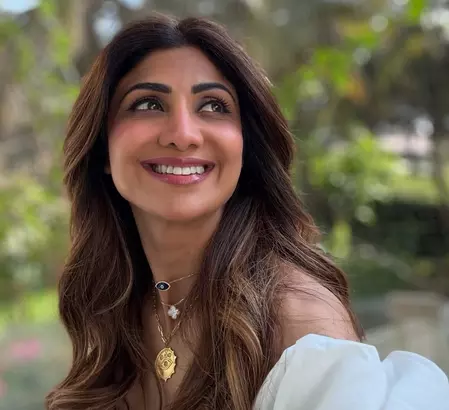 Shilpa Shetty ने कैलोरी बर्न करने के मजेदार तरीके बताए Shilpa Shetty ने कैलोरी बर्न करने के मजेदार तरीके बताए