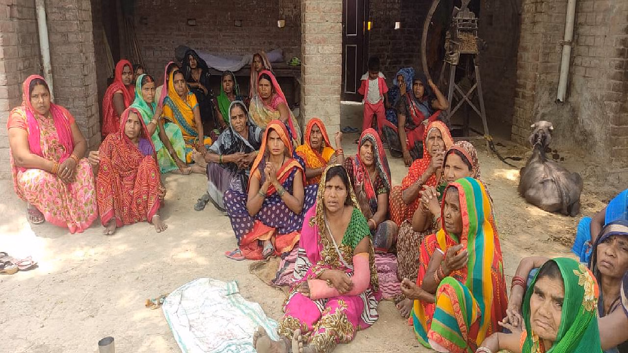 Sultanpur: कलयुगी बेटे ने ली पिता की जान, बहन को भी नहीं छोड़ा Sultanpur: कलयुगी बेटे ने ली पिता की जान, बहन को भी नहीं छोड़ा