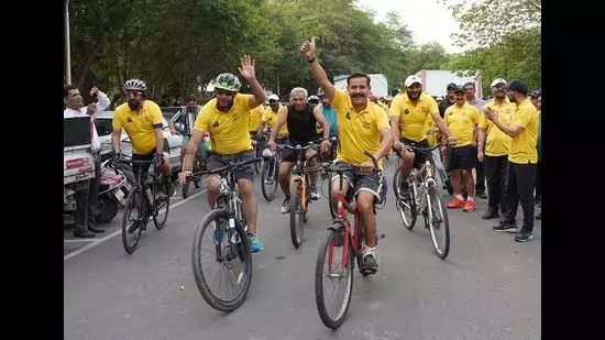 CGST साइक्लोथॉन में नागरिकों की जबरदस्त भागीदारी CGST साइक्लोथॉन में नागरिकों की जबरदस्त भागीदारी