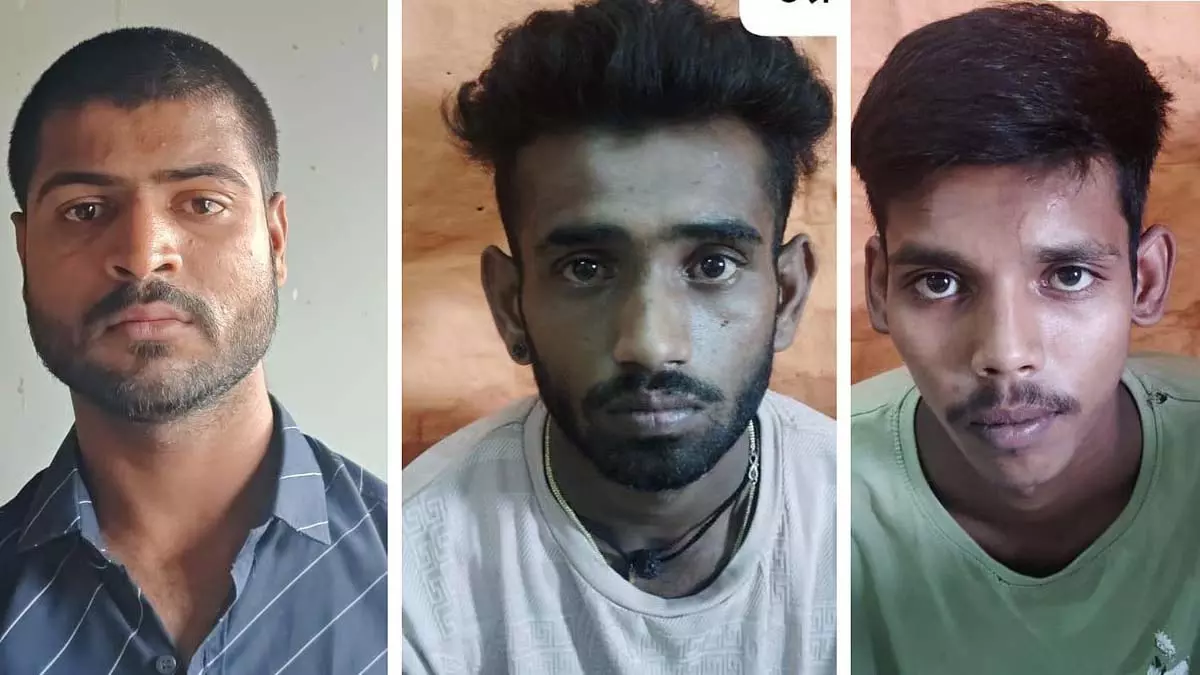 Indore : 10 चोरी के मोबाइल फोन के साथ तीन गिरफ्तार Indore : 10 चोरी के मोबाइल फोन के साथ तीन गिरफ्तार