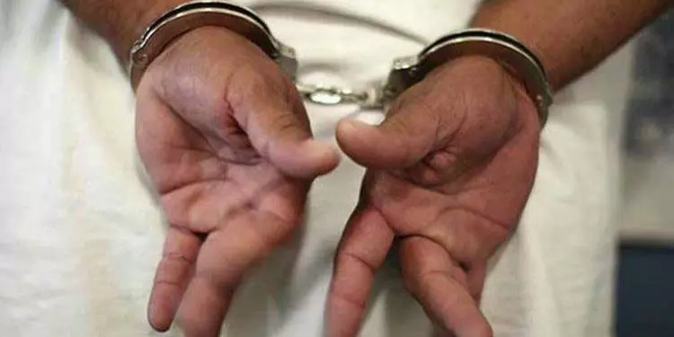 Assam police ने राष्ट्रविरोधी कृत्य के लिए तीन लोगों को गिरफ्तार किया: पुलिस Assam police ने राष्ट्रविरोधी कृत्य के लिए तीन लोगों को गिरफ्तार किया: पुलिस
