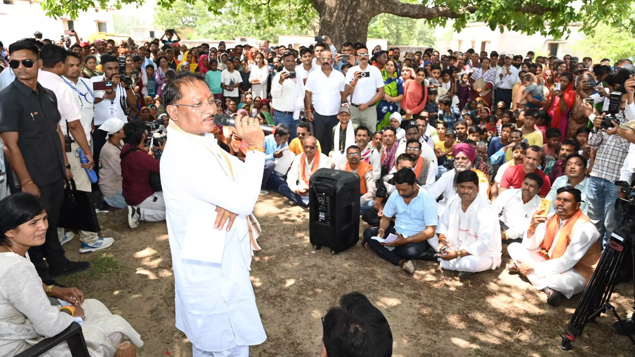 चुकतीपानी गांव की समस्या सुनी CM साय ने चुकतीपानी गांव की समस्या सुनी CM साय ने