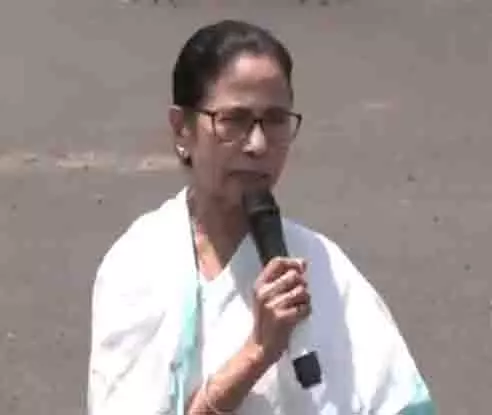 ओप-सिंदूर आउटरीच में टीएमसी का प्रतिनिधित्व नहीं होने पर ममता बनर्जी ने कही ये बात ओप-सिंदूर आउटरीच में टीएमसी का प्रतिनिधित्व नहीं होने पर ममता बनर्जी ने कही ये बात