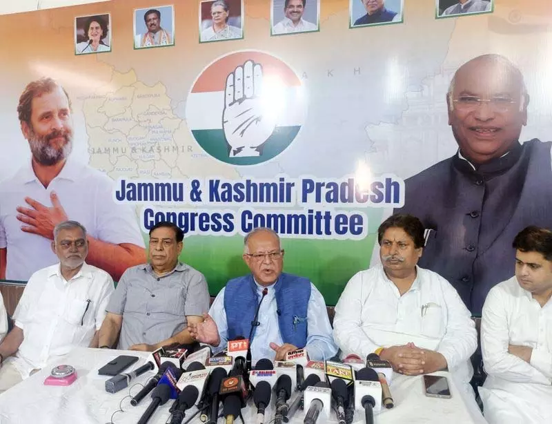 कांग्रेस J&K प्रमुख ने भाजपा पर ऑपरेशन सिंदूर से राजनीतिक लाभ उठाने की कोशिश करने का आरोप लगाया कांग्रेस J&K प्रमुख ने भाजपा पर ऑपरेशन सिंदूर से राजनीतिक लाभ उठाने की कोशिश करने का आरोप लगाया