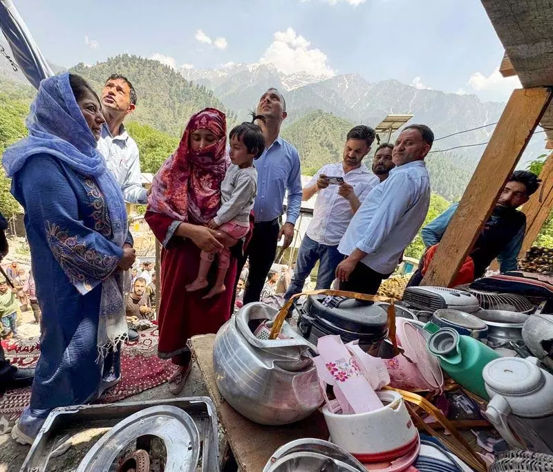 Jammu: महबूबा ने ऑपरेशन सिंदूर पर चर्चा के लिए विशेष सत्र बुलाने की मांग की Jammu: महबूबा ने ऑपरेशन सिंदूर पर चर्चा के लिए विशेष सत्र बुलाने की मांग की