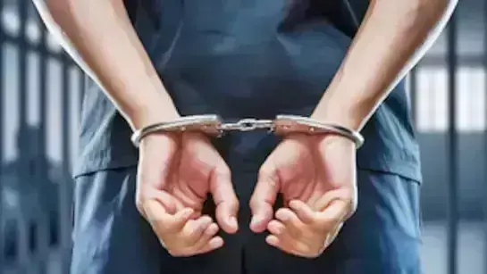 Palamu: पांकी में पति की हत्या में पत्नी गिरफ्तार Palamu: पांकी में पति की हत्या में पत्नी गिरफ्तार