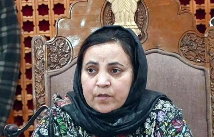 सकीना इटू ने DH पोरा निर्वाचन क्षेत्र का व्यापक दौरा किया सकीना इटू ने DH पोरा निर्वाचन क्षेत्र का व्यापक दौरा किया