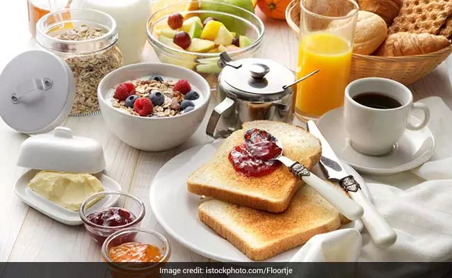 धीरे-धीरे आपकी सेहत बिगाड़ रही हैं Breakfast से जुड़ी 5 गलतियां? धीरे-धीरे आपकी सेहत बिगाड़ रही हैं Breakfast से जुड़ी 5 गलतियां?