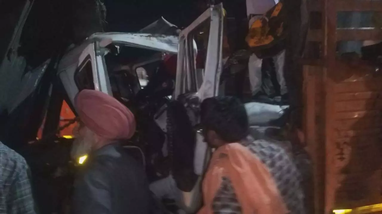 धरसीवा थाना क्षेत्र में सिलतरा ब्रिज के पास सड़क दुर्घटना, एक घायल धरसीवा थाना क्षेत्र में सिलतरा ब्रिज के पास सड़क दुर्घटना, एक घायल