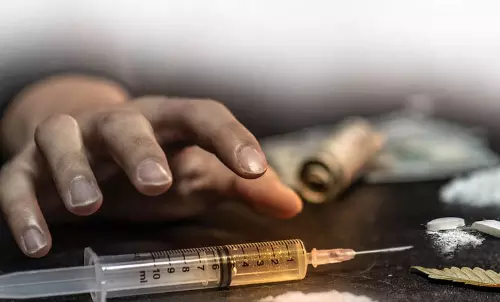 होटल-रिसार्ट और फार्म हाउस से हो रही ड्रग्स की सप्लाई, खुफिया एजेंसियों को मिला इनपुट होटल-रिसार्ट और फार्म हाउस से हो रही ड्रग्स की सप्लाई, खुफिया एजेंसियों को मिला इनपुट