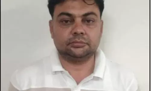 व्यापारी पाक जासूस निकला, ISI को दे रहा था भारत की जानकारी व्यापारी पाक जासूस निकला, ISI को दे रहा था भारत की जानकारी