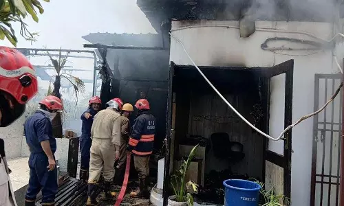 Delhi कोचिंग सेंटर और होटल में लगी आग, कोई हताहत नहीं Delhi कोचिंग सेंटर और होटल में लगी आग, कोई हताहत नहीं