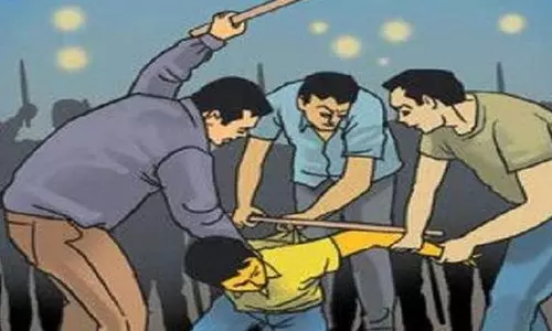 Lakhimpur: जमीनी विवाद में युवक को मारी गोली, हालत नाजुक Lakhimpur: जमीनी विवाद में युवक को मारी गोली, हालत नाजुक
