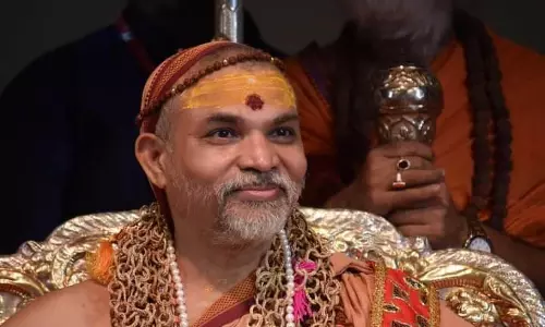 हमें पशुता से ऊपर उठाकर मानव मनुस्मृति ने बनाया है : शंकराचार्य अविमुक्तेश्वरानन्द हमें पशुता से ऊपर उठाकर मानव मनुस्मृति ने बनाया है : शंकराचार्य अविमुक्तेश्वरानन्द