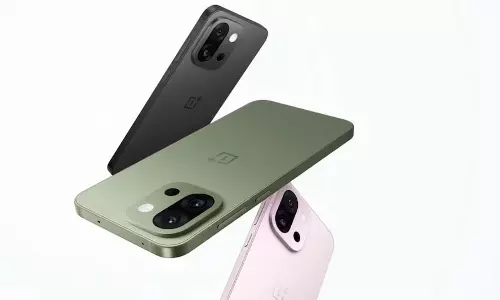 OnePlus 13s की Price और Features हुआ लीक, इस कीमत में हो सकता लॉन्च OnePlus 13s की Price और Features हुआ लीक, इस कीमत में हो सकता लॉन्च