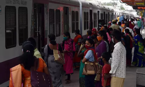 CM नायडू ने अमरावती के लिए सेमी हाई-स्पीड सर्कुलर रेल का प्रस्ताव रखा