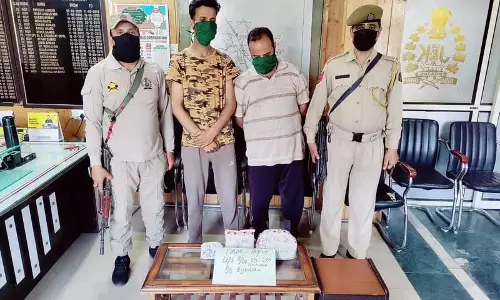Anantnag में प्रतिबंधित ड्रग्स के साथ दो तस्कर गिरफ्तार: पुलिस