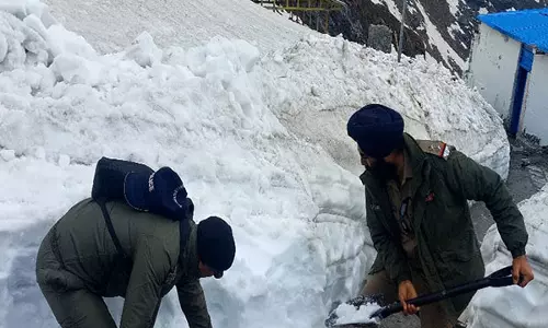 Uttarakhand Police ने हेमकुंड साहिब यात्रा के लिए सुरक्षा व्यवस्था की समीक्षा की