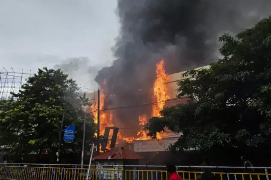 Kozhikodeबस स्टैं ड परिसर में लगी आग एक चेतावनी