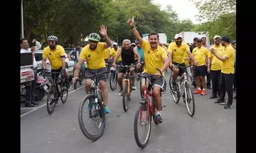 CGST साइक्लोथॉन में नागरिकों की जबरदस्त भागीदारी CGST साइक्लोथॉन में नागरिकों की जबरदस्त भागीदारी