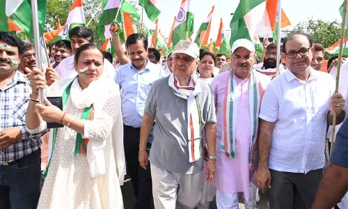 Haryana :  राव इंद्रजीत ने रेवाड़ी में तिरंगा यात्रा का नेतृत्व किया