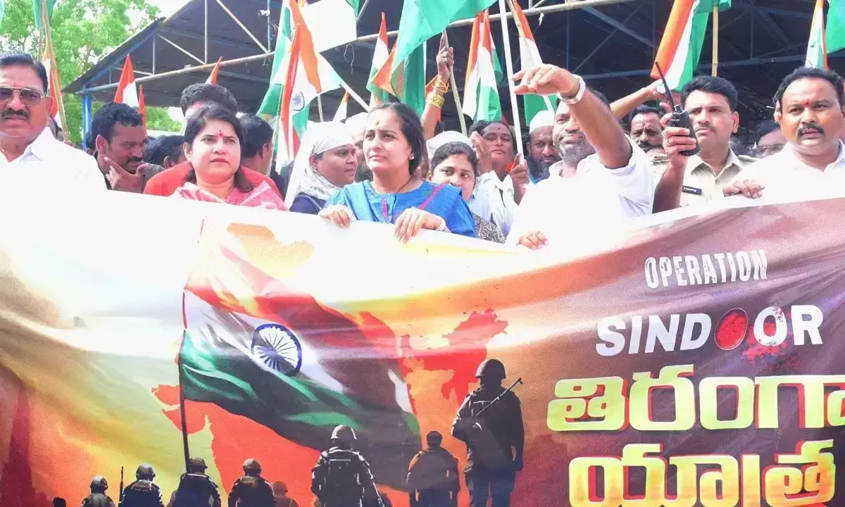 Andhra: कलेक्टर ने तिरंगा यात्रा रैली का नेतृत्व किया
