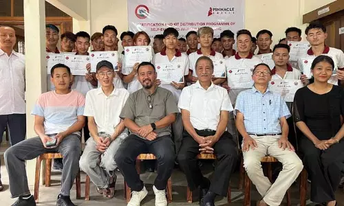 Nagaland : स्वरोजगार वाले नाई को प्रमाणन एवं किट वितरण Nagaland : स्वरोजगार वाले नाई को प्रमाणन एवं किट वितरण