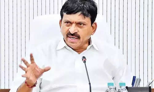 पोंगुलेटी श्रीनिवास रेड्डी: मुन्नरु से पलेरु तक गुरुत्वाकर्षण द्वारा पानी पोंगुलेटी श्रीनिवास रेड्डी: मुन्नरु से पलेरु तक गुरुत्वाकर्षण द्वारा पानी