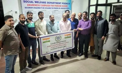Jammu: गांधी ग्लोबल फैमिली ने पुंछ के प्रभावित परिवारों को राहत पहुंचाई