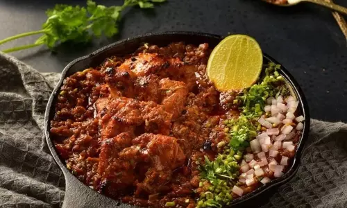 7-स्टेप रेसिपी घर पर Chicken Takatak  बनाने का आसान तरिका