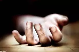 MP News: जंगल में महिला का अधजला शव मिलने से इलाके में सनसनी MP News: जंगल में महिला का अधजला शव मिलने से इलाके में सनसनी