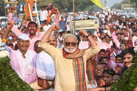 महाराष्ट्र: छगन भुजबल के मंत्री बनने की संभावना तेज, मंगलवार को हो सकता है शपथ ग्रहण महाराष्ट्र: छगन भुजबल के मंत्री बनने की संभावना तेज, मंगलवार को हो सकता है शपथ ग्रहण