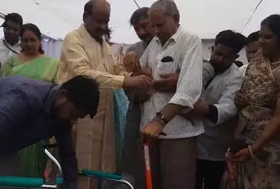लोकसभा अध्यक्ष ओम बिरला ने कोटा में प्रधानमंत्री दिव्यांग केंद्र का उद्घाटन किया, लाभार्थियों को सहायता सामग्री वितरित की लोकसभा अध्यक्ष ओम बिरला ने कोटा में प्रधानमंत्री दिव्यांग केंद्र का उद्घाटन किया, लाभार्थियों को सहायता सामग्री वितरित की