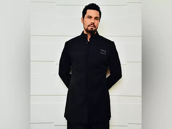 Randeep Hooda ने युद्ध ड्रामा ऑपरेशन खुकरी के अधिकार हासिल किए Randeep Hooda ने युद्ध ड्रामा ऑपरेशन खुकरी के अधिकार हासिल किए