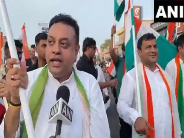 उपमुख्यमंत्री प्रवती परिदा, सांसद संबित पात्रा ने Puri में तिरंगा यात्रा में हिस्सा लिया उपमुख्यमंत्री प्रवती परिदा, सांसद संबित पात्रा ने Puri में तिरंगा यात्रा में हिस्सा लिया