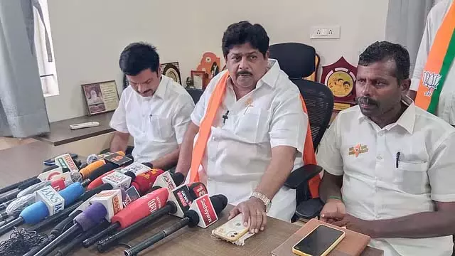 क्या DMK ने विधानसभा चुनावों के लिए गुप्त भुगतान किया: के.पी. रामलिंगम का आरोप क्या DMK ने विधानसभा चुनावों के लिए गुप्त भुगतान किया: के.पी. रामलिंगम का आरोप