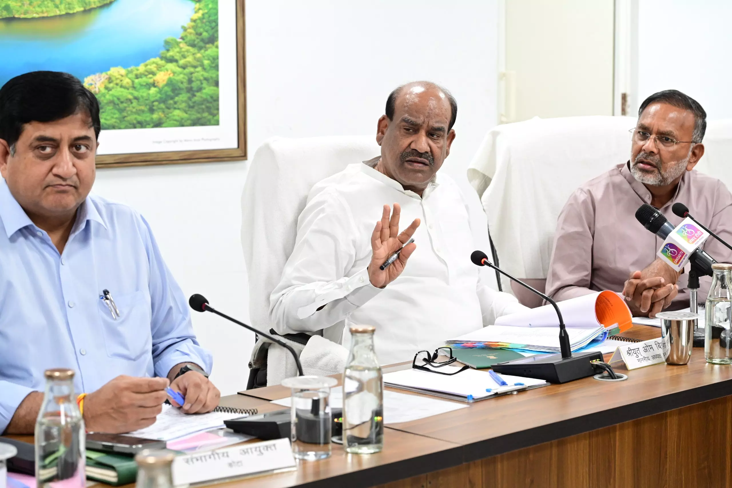 Jaipur: लोकसभा अध्यक्ष ने दिए कार्यों में तेजी लाने के निर्देश Jaipur: लोकसभा अध्यक्ष ने दिए कार्यों में तेजी लाने के निर्देश