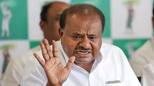 दिल्ली में HD कुमारस्वामी के नए घर में प्रवेश समारोह: राजनीतिक सरगर्मी शुरू दिल्ली में HD कुमारस्वामी के नए घर में प्रवेश समारोह: राजनीतिक सरगर्मी शुरू
