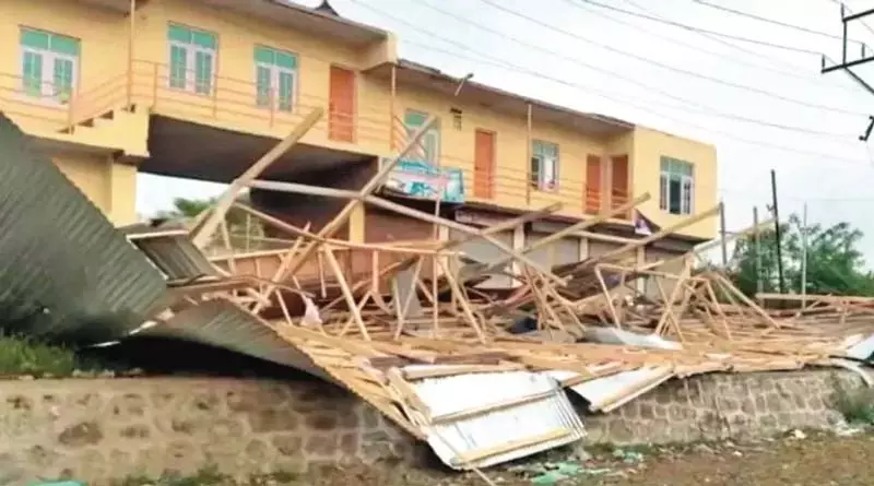 Baramulla में तूफान से भारी तबाही, बिजली-पानी आपूर्ति बाधित Baramulla में तूफान से भारी तबाही, बिजली-पानी आपूर्ति बाधित